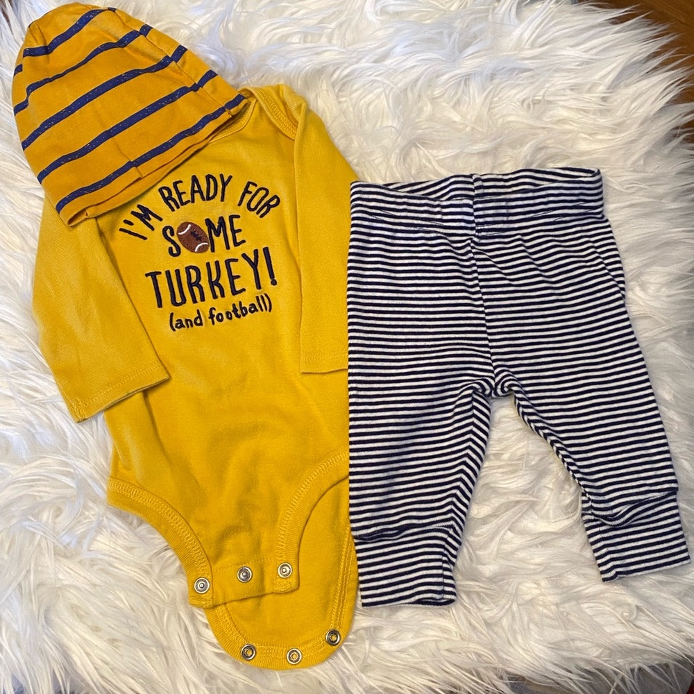 Carter’s Thanksgiving outfit
